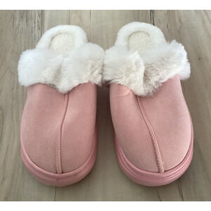Jussy Woman's House Slippers Ultra comfortable Pink/White Size 7.5-8.5 NWT